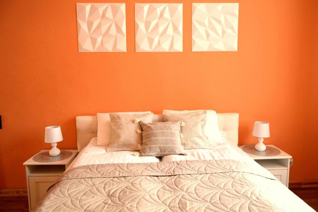 Spacious Old Town Family Peachy 2 Bedrooms Apartment, Nearby The Riga Presidential Castle Extérieur photo