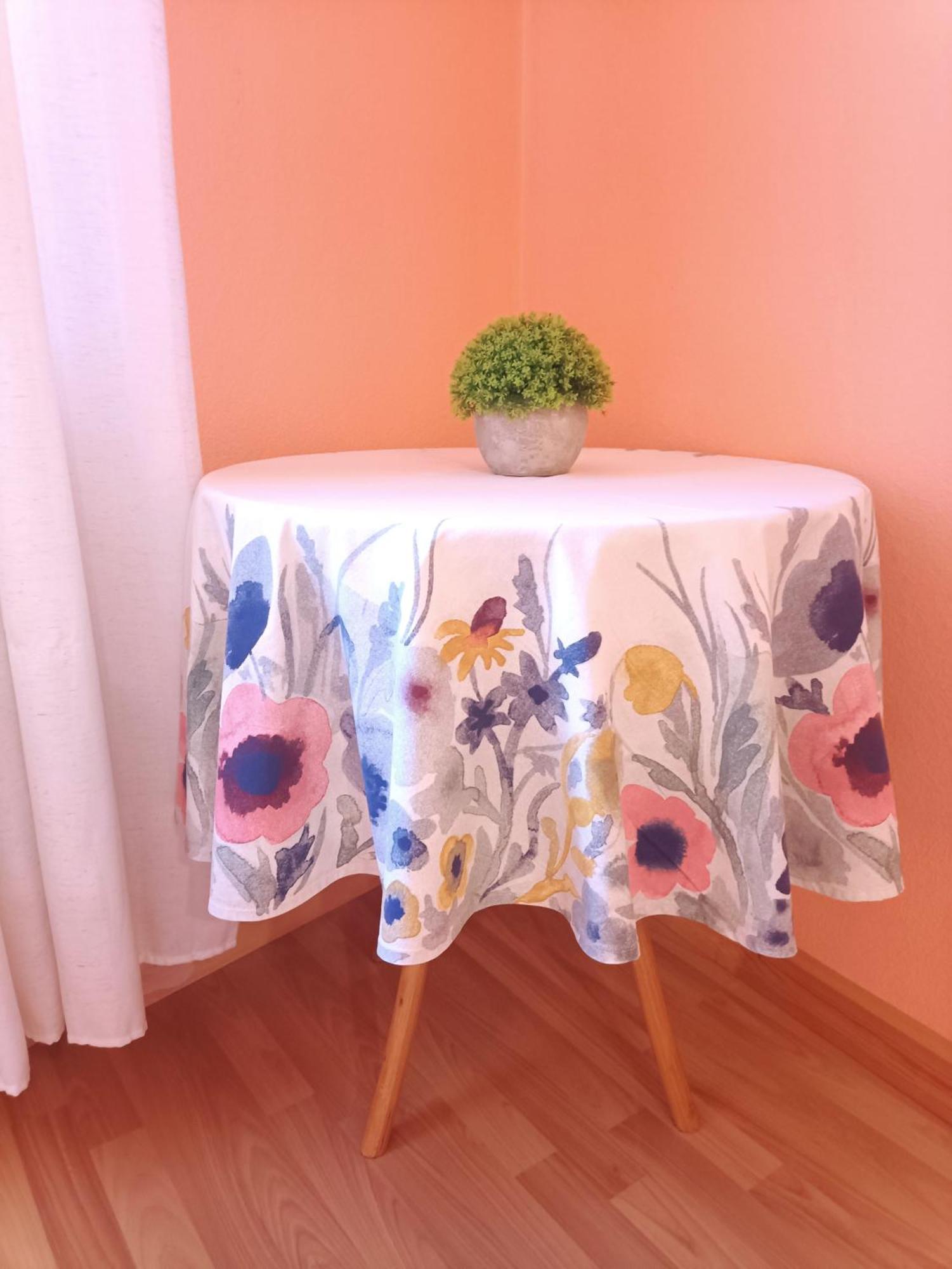 Spacious Old Town Family Peachy 2 Bedrooms Apartment, Nearby The Riga Presidential Castle Extérieur photo