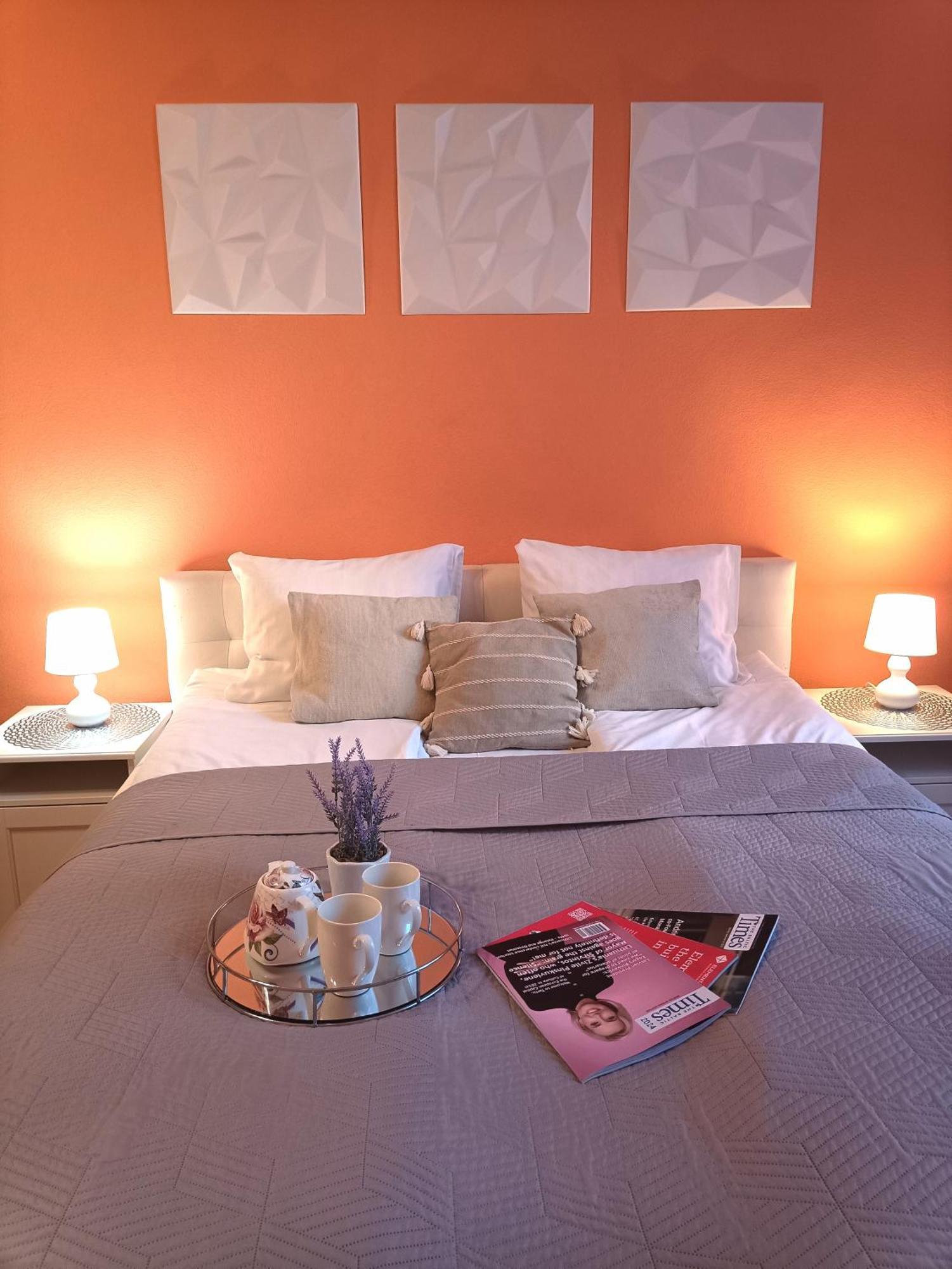 Spacious Old Town Family Peachy 2 Bedrooms Apartment, Nearby The Riga Presidential Castle Extérieur photo