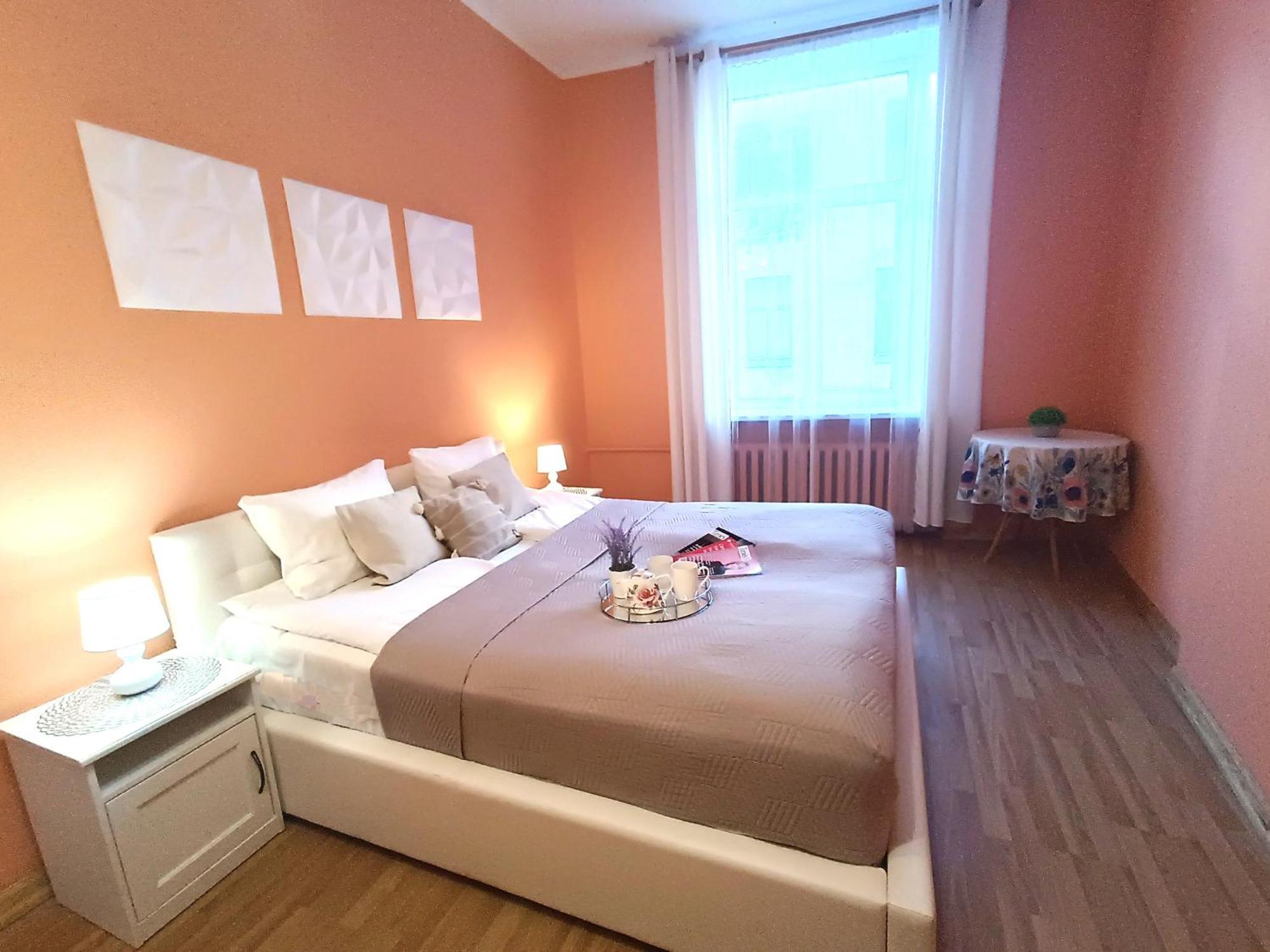 Spacious Old Town Family Peachy 2 Bedrooms Apartment, Nearby The Riga Presidential Castle Extérieur photo