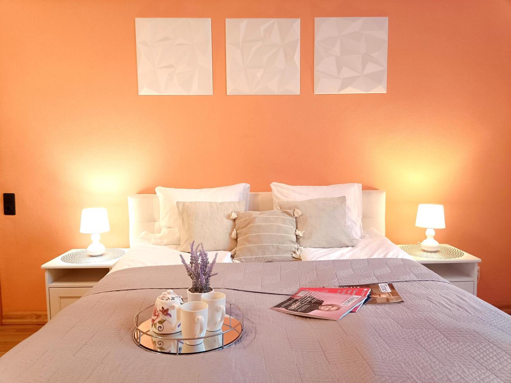 Spacious Old Town Family Peachy 2 Bedrooms Apartment, Nearby The Riga Presidential Castle Extérieur photo
